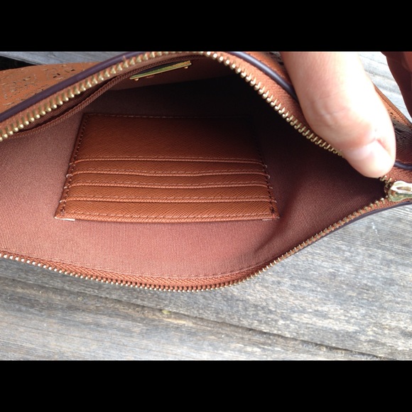 Aldo brown cut out wrislet - Picture 6 of 6